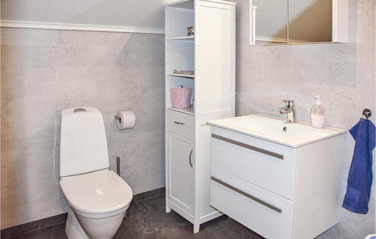 2 Bedroom Cozy Apartment In Arjaeng Buitenkant foto